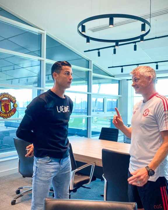 Pictorial: Ronaldo at Man United’s training ground with Solskjaer